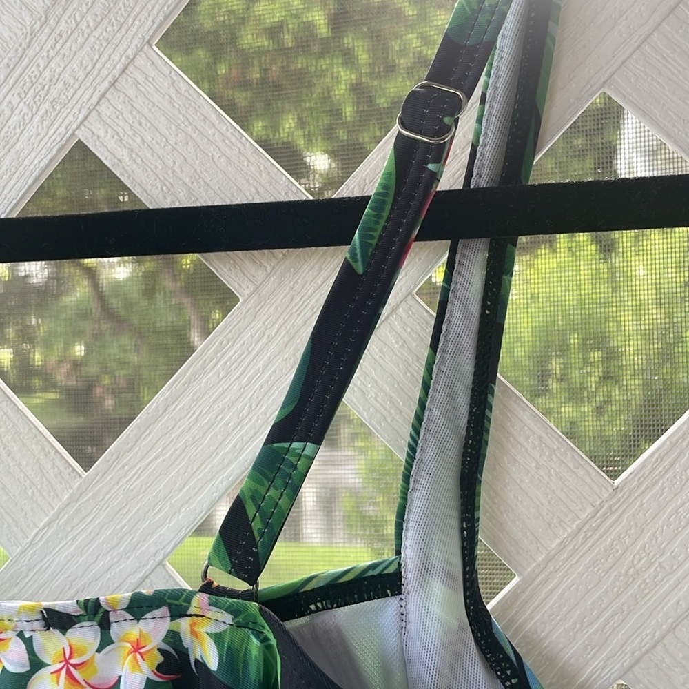 Ekouaer ‘Pat5 Black/Green Leaves’ One-Piece Ruched Retro Swimsuit - Picture 7 of 11